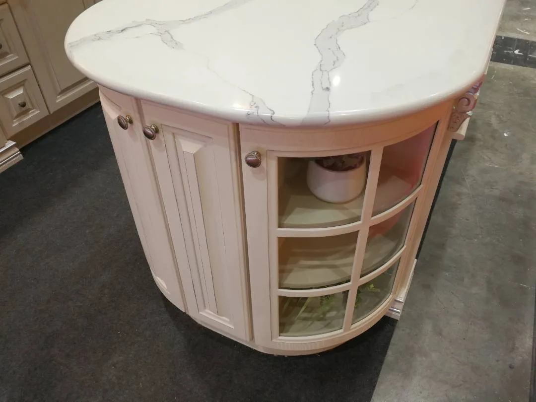 Farmhouse classic kitchen with apron sink