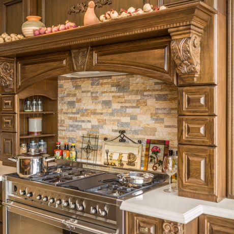 Rowenda-Classic-Kitchen-Interior-14-scaled