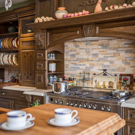 Rowenda-Classic-Kitchen-Interior-16-scaled