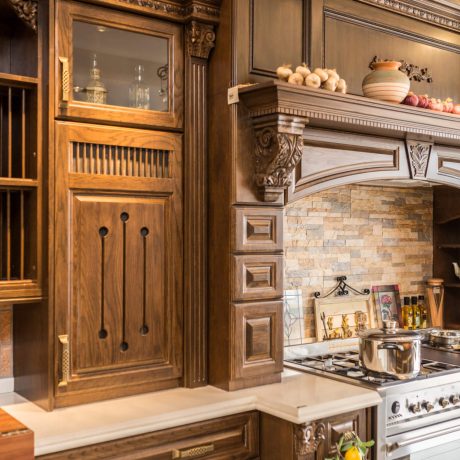 Rowenda-Classic-Kitchen-Interior-18-scaled